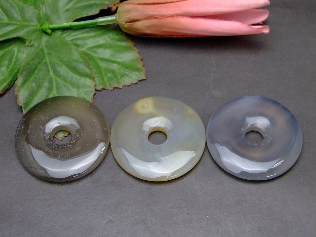 57746　　今月の半額 わけあり カーネリアン 40mm ペンダントトップ 1個売り 送料無料有 天然石 パワーストーン