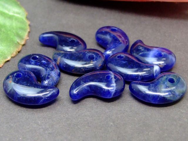 49540N　　ソーダライト AA 勾玉 12mm×18mm 1個売り 送料無料有 天然石 パワーストーン