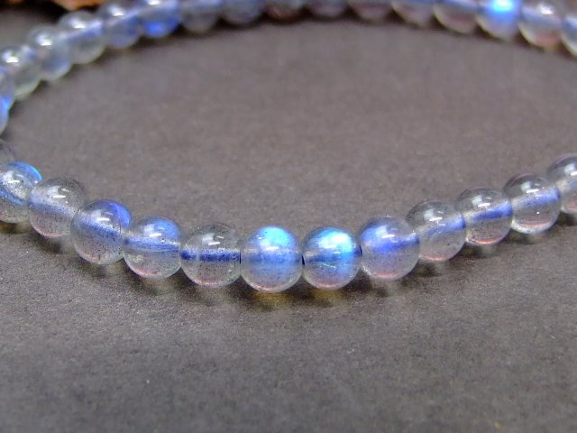 g3-218G　　ラブラドライト 4mm 5A ブレスレット 内径調節可 ポーチ付き 送料無料 天然石 パワーストーン