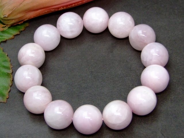 g3-885D　　今月の半額 14mm A クンツァイト ブレスレット 内径17cm 鑑別済 本物保証 ポーチ付き 送料無料 ブラジル産 天然石 パワーストーン