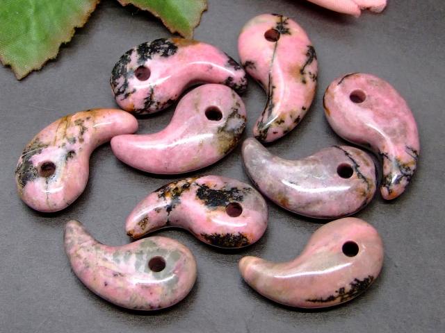 49536E　　今月17％OFF 31×17mm A 1個売り 勾玉 ロードナイト 送料無料有 天然石 パワーストーン