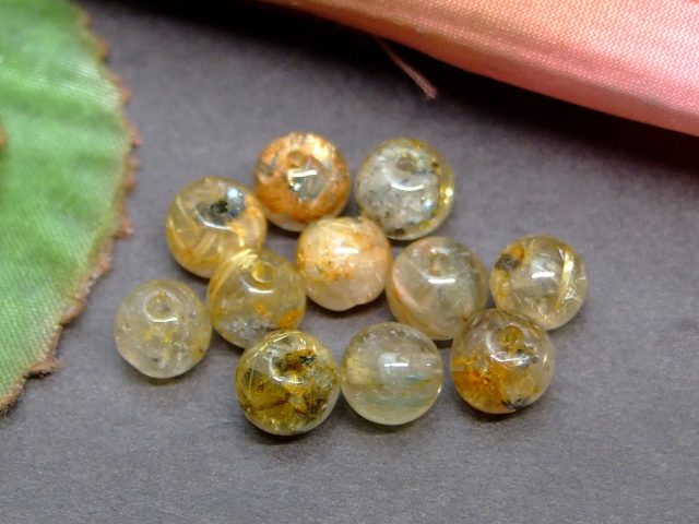 タロットクロス tarot バレンタイン 占い 神秘的 タペストリー おしゃれ 祭壇 撮影背景 正方形 グッズ アクセサリー 黒 白 赤 ハート 装飾 花弁 デザイン 幾何学模様 紺 黒 白 花 フレーム 模様 飾り 青 黄色