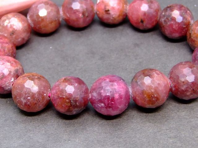 62638　　今月の半額 ルビー 14mm A 128面カット ブレスレット 内径17cm ポーチ付き 送料無料 ベトナム産 天然石 パワーストーン