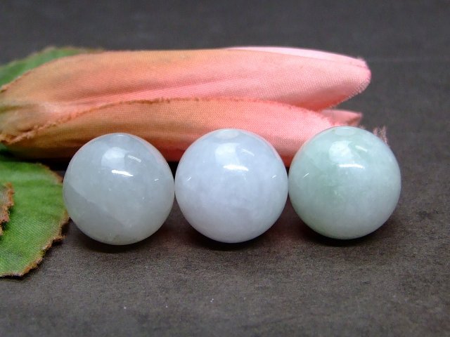 62641　　ミャンマー翡翠 ヒスイ 17mm〜18mm AA 1粒売り 鑑別済 本物保証 送料無料有 ミャンマー産 天然石 パワーストーン