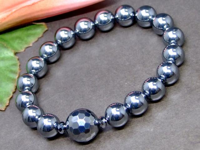 62693　　テラヘルツ 鉱石 10mm〜14mm／5mm×3mm ブレスレット 内径調節可 高純度 公的機関にて検査済み..