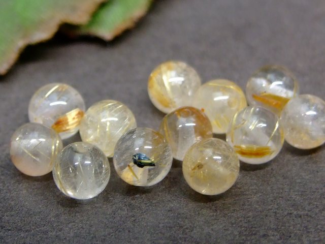 62725　　今月の半額 わけあり 4mm〜5mm 1粒売り タイチンルチルクォーツ 針水晶 送料無料有 ブラジル産 天然石 パワーストーン