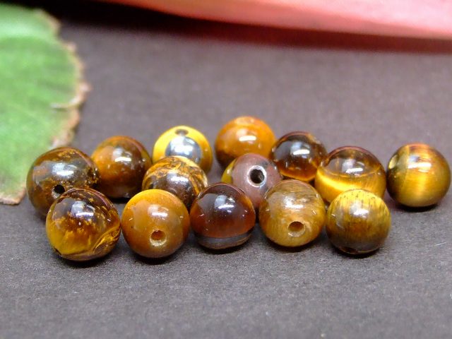62273　　今月の半額 わけあり 6mm 1粒売り タイガーアイ 黄虎目石 南アフリカ共和国産 送料無料有 天然石 パワーストーン