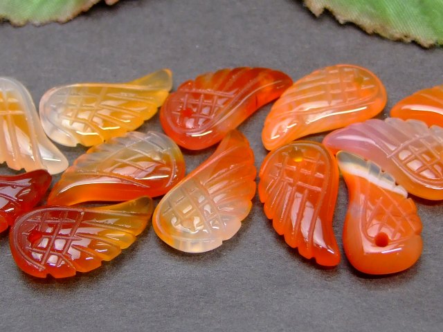 63012　　18mm×10mm AA 1個売り 天使の羽 彫り カーネリアン 送料無料有 天然石 パワーストーン