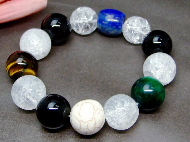 64177　　今月の半額 わけあり 16mm〜18mm クラック水晶 ラピスラズリ 等 ミックス石 ブレスレット 内径18cm ポーチ付き 送料無料 天然石 パワーストーン