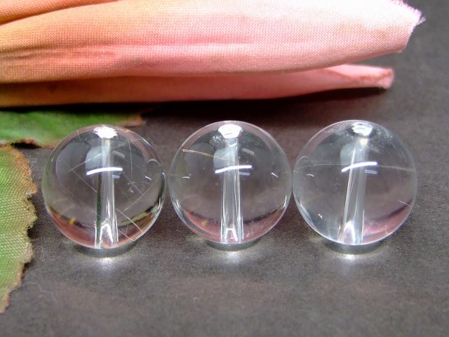 64088　　今月の半額 針入り 水晶 14mm A 1粒売り クリスタル クォーツ 送料無料有 ブラジル産 天然石 ..