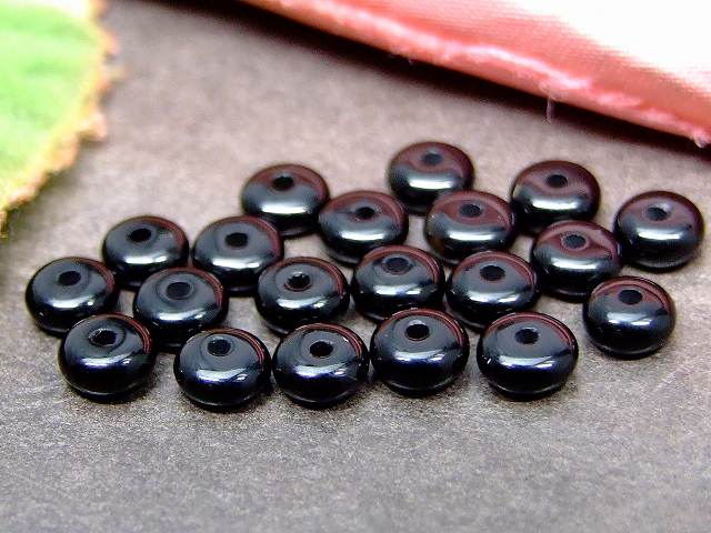 g3-486H　　オニキス 4mm×2mm ソロバン 算盤 そろばん 1粒売り 送料無料有 天然石 ...