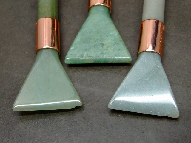 64671　　今月の半額 わけあり アベンチュリン 150mm かっさマッサージ 小顔 美顔ローラー ヘラ マッサージ棒 ピンクゴールド 送料無料有 天然石 パワーストーン