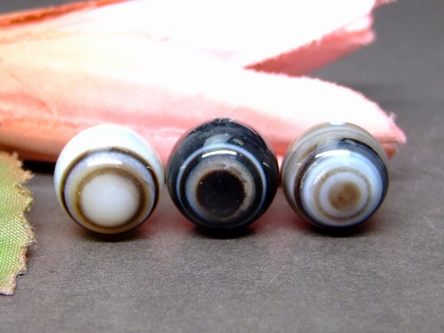 g3-373C　　双眼 チベット 黒天眼石 12mm 5A 1粒売り 神の眼 送料無料有 天然石 パワーストーン