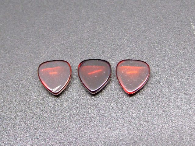 65942　 7mm 5A 赤アンバー 琥珀 ハート 1個売り 送料無料 メキシコ産 天然石 パワーストーン
