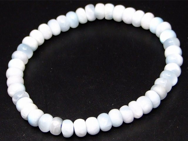 ※画像と同品質のものをお送りします。 オリジナルアクセサリー作りに是非どうぞ〜〜（m−m） ポーチに入れた状態で発送いたしますので、そのままプレゼントとしてご利用頂けます。 ※新品ですが、へこみ・傷など見られる為、わけあり商品として格安にご...