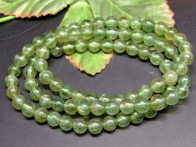 65725　　グリーンキャッツアイアパタイト 燐灰石 6mm 4A 三重ブレスレット ネックレス 長さ56cm 送料無料 ブラジル産 天然石 パワーストーン