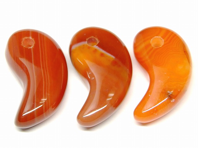 66447D　　今月の半額 わけあり 勾玉 縞瑪瑙 31×17mm 1個売り メノウ アゲート 送料無料有 天然石 パワーストーン