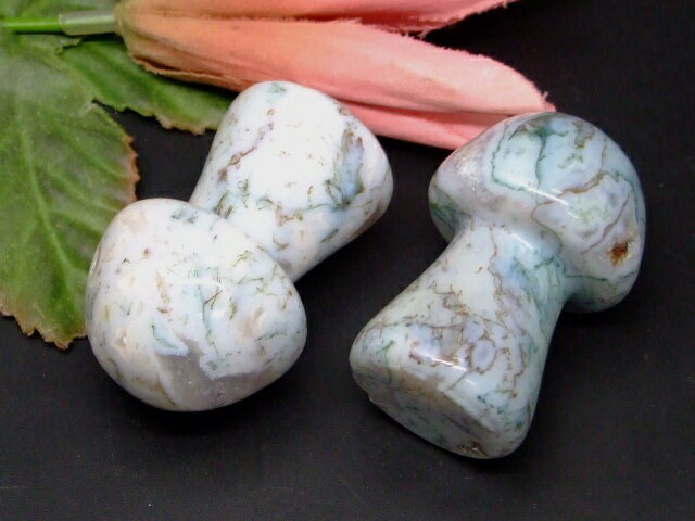 66604　　今月の半額 わけあり アゲート 27mm×37mm×49mm 1個売りきのこ キノコ 送料無料有 天然石 パワーストーン