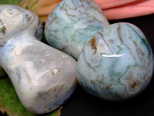 66604　　今月の半額 わけあり アゲート 27mm×37mm×49mm 1個売りきのこ キノコ 送料無料有 天然石 パワーストーン