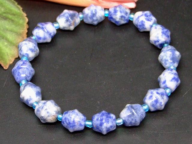 g3-3384F　　ソーダライト 10mm×10mm ブルーアクアオーラ 3mm×2mm ブレスレット 内径調節可 送料無料 天然石 パワーストーン