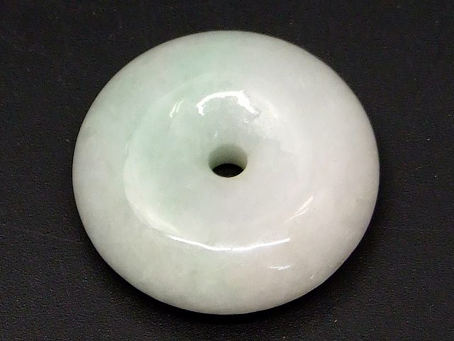 66509　　今月の半額 ミャンマー翡翠 25mm 1個売り ピーディスク 円盤 平安扣 カバン飾り お守り 送料..