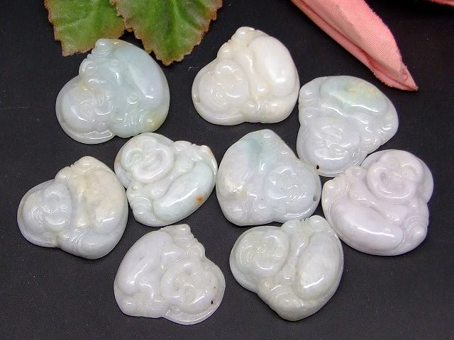 66851　　今月の半額 わけあり ミャンマー翡翠 ペンダントトップ 25mm×23mm 1個売り 七福神 布袋 笑門来福 ヒスイ ジェイド ジェード ミャンマー産 送料無料 天然石 パワーストーン