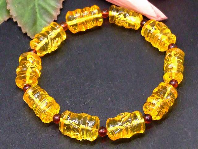 67521　　アンバー 琥珀 19mm〜17mm×11mm／4mm ブレスレット 内径19cm 笹の葉 竹 邪気払い ポーチ付き 送料無料 メキシコ産 天然石 パワーストーン