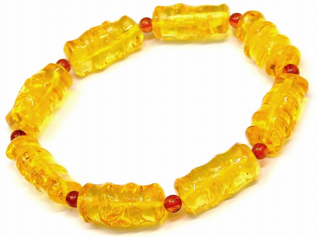 ※画像のものをお送りします。 オリジナルアクセサリー作りに是非どうぞ〜〜（m−m） 素材 天然：アンバー（加圧、加熱） サイズ 約：重さ16.5g　玉径25mm〜23mm×12mm／4mm・±1.0mm　内径19cm(ゴムは伸縮可) 　※ ...