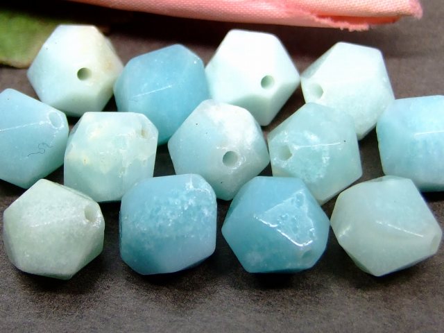 g3-662Q　　今月の半額 わけあり アマゾナイト 天河石 10mm スターカット 1粒売り 送料無料有 天然石 パワーストーン