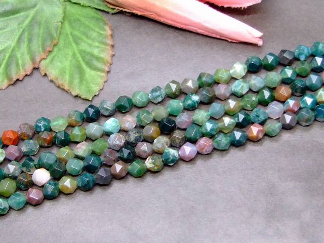 ※画像と同品質のものをお送りします。 オリジナルアクセサリー作りに是非どうぞ〜〜（m−m） 素材 天然 サイズ 約：重さg　玉径6mm・±0.5mm　1連38cm前後 　※ 多少の誤差はご了承下さい。