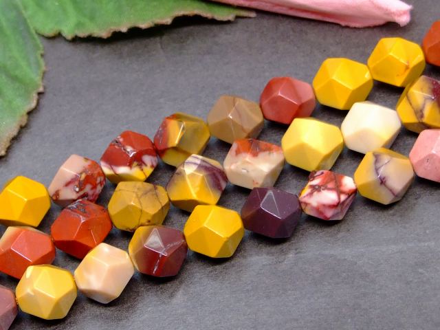 g3-1090B　　ムーアカイト モッカイト ジャスパー 10mm スターカット 1連38cm 通し針、解説書、1mゴム付き 送料無料 天然石 パワーストーン