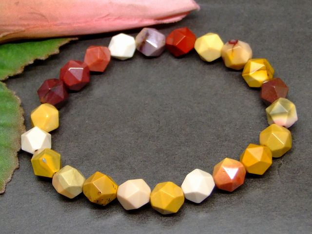 g3-1090D　　ムーアカイト モッカイト ジャスパー 8mm スターカット ブレスレット 内径調節可 送料無料 天然石 パワーストーン