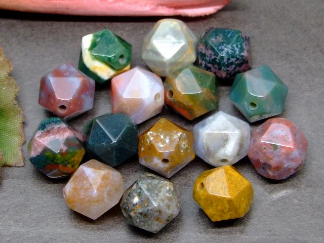 g3-160Q　　モスアゲート 苔瑪瑙 10mm スターカット 1粒売り 送料無料有 天然石 パワーストーン