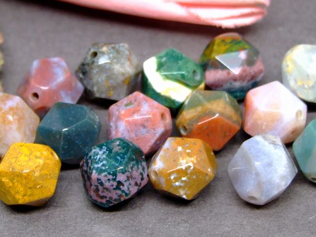 g3-160Q　　モスアゲート 苔瑪瑙 10mm スターカット 1粒売り 送料無料有 天然石 パワーストーン