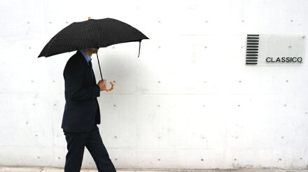 送料無料クラシコメンズ竹折りたたみ傘軽量ミニ開閉便利機能バンブーハンドル高級紳士傘雨傘傘かさカサブランドメンズファッション保証付きストライプブラック♪
