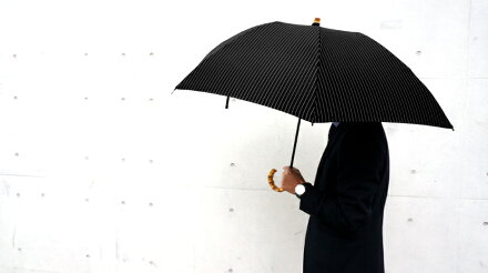 送料無料クラシコメンズ竹折りたたみ傘軽量ミニ開閉便利機能バンブーハンドル高級紳士傘雨傘傘かさカサブランドメンズファッション保証付きストライプブラック♪