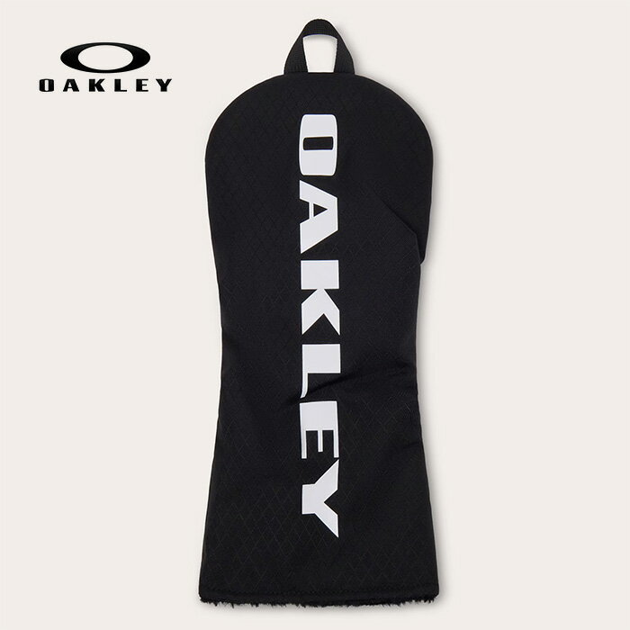 ゴルフバッグに入れているだけで、ちょっと気分が上がる。 OAKLEYらしい無駄のないデザインと、スポーティすぎない都会的な雰囲気。 「Oakley Dr Cover 19.0」は、機能性だけでなく、見た目の格好良さにもこだわりたい人にぴったりのヘッドカバーです。 マットな質感のブラックカラーは、どんなキャディバッグにも自然に馴染みやすく、シンプルなのにしっかり存在感。 クラブを保護しながら、バッグ全体の雰囲気を引き締めてくれます。 ラウンド中に何度も手にするアイテムだからこそ、細かな部分まで気分よく使いたい。 そんな人におすすめしたい、OAKLEYのゴルフアクセサリーです。 耐久性とデザイン性を兼ね備えた、OAKLEYのドライバー用ヘッドカバー。 460ccドライバーに対応し、クラブヘッドをしっかり保護。 軽量で扱いやすく、撥水性のある素材を採用することで、屋外での使用にも配慮された仕様です。 【特徴】 ・460ccドライバー対応 ・クラブヘッドをしっかり保護 ・軽量で扱いやすい設計 ・撥水性のある素材を採用 ・OAKLEYロゴデザイン ・シンプルでスタイリッシュなデザイン 【カラー】 BLK OUT 【おすすめポイント】 シンプルなブラックカラーで、幅広いゴルフバッグとの相性◎。 OAKLEYらしいスポーティな雰囲気を楽しめるアイテムです。 【ブランドについて】 OAKLEYは1975年にアメリカ・カリフォルニアで誕生したスポーツ＆ライフスタイルブランド。 革新的なデザインと機能性で、多くのトップアスリートから支持されています。 #OAKLEY #オークリー #ヘッドカバー #ドライバーカバー #ゴルフ #ゴルフ用品 #ゴルフアクセサリー #460cc対応 #ゴルフ好き #ゴルフコーデ #BLKOUT -OAKLEY- マッドサイエンティストの異名を持つジム・ジャナードは1975年、たった300ドルの資金でオークリーを設立した。300ドル以外に彼が持っていたのは既存の製品よりも性能が良く、デザインも優れた製品を作りたいというシンプルなアイディアだけだった。何十年にもおよぶ研究開発の過程で数々の新しいテクノロジーが生み出され、科学と芸術の融合とも言える商品が世に送り出されてきた。ジャナードが作った小さな会社は今や世界中で540を超える特許を取得し、性能に一切の妥協を許さないブランド"オークリー"として確固たる地位を確立している。 ※メーカー希望小売価格はメーカーカタログに基づいて掲載しています。