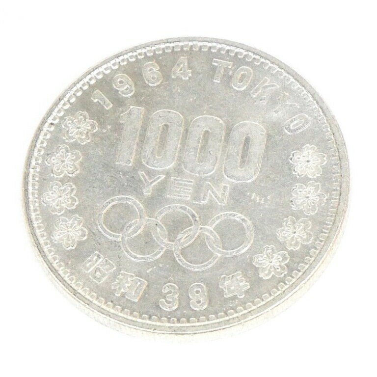 ◆商品名◆昭和39年 東京オリンピック 1000円銀貨 TOKYO 並品 記念貨幣 1964年◆サイズ◆直径:35mm 重さ:20g◆付属品◆本体のみ（付属品はありません）◆ランク◆中古A〜Bランク/USED多少のくすみや小キズ、汚れや変色などがある並品です。◆スタッフコメント◆1964年東京オリンピック記念1000円銀貨です。コレクションにいかがでしょうか。この他当店ではいろいろな記念硬貨を取り扱っておりますので、ぜひご覧くださいませ。◎掲載写真はデジタルカメラで撮影しております。閲覧環境により、実際の商品と若干色合いが異なる場合がございます。◎サイズは実測による概算値を記載しております。実際の商品と多少の誤差がございますことをご了承ください。[古銭、記念メダル、切手][JAN: ]