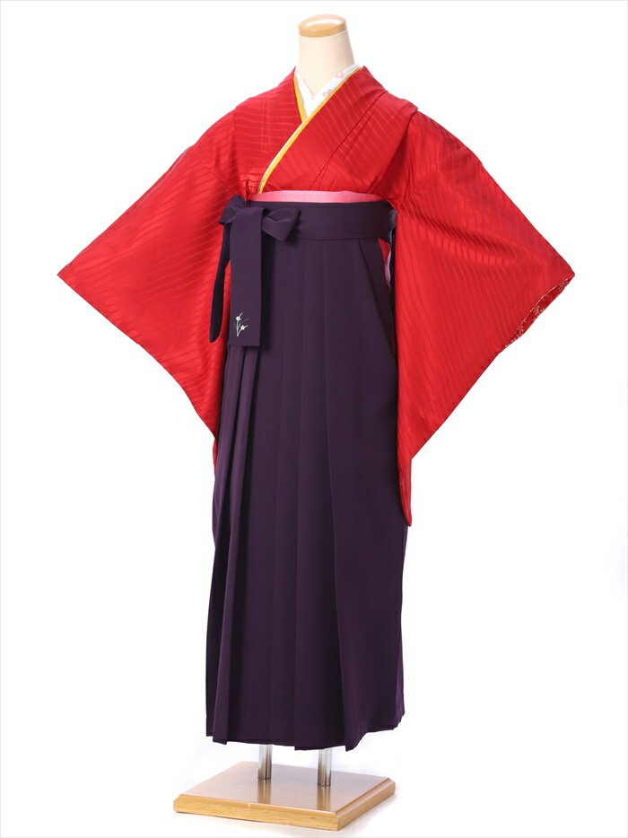 【袴サイズ】 袴紐下丈95cm　対応身長158〜163cm 【二尺袖着物　フリーサイズ】 身丈：161cm 袖丈：76cm 裄丈：68cm 【期間】レンタル期間は最大3泊4日となります。 ご利用日2日前にお届けになります。 ご利用日の翌日までに返却発送して下さい。 【レンタル内容】 着物、袴、袴帯、長襦袢、 重ね衿、腰紐(4本)、伊達締め(2本)、 前板、コーリンベルト、衿芯、草履、肌着 （足袋はプレゼントいたします） ※着付けに必要なタオルはご準備ください。 ※重ね衿・袴帯はお選び頂いたお着物に 合わせて当店スタッフがコーディネートさせていただきます。