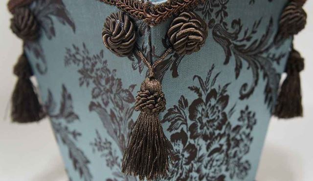 [10%OFFクーポン配布中!] 脚付ダストBOX Carlisle ジェニファーテイラー アンティーク調 クラシック エレガント 輸入 インテリア デザイン雑貨