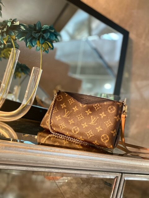 【中古】 LOUIS VUITTON ルイヴィトン LV　M41639　パラス　クラッチ　Vinta ...