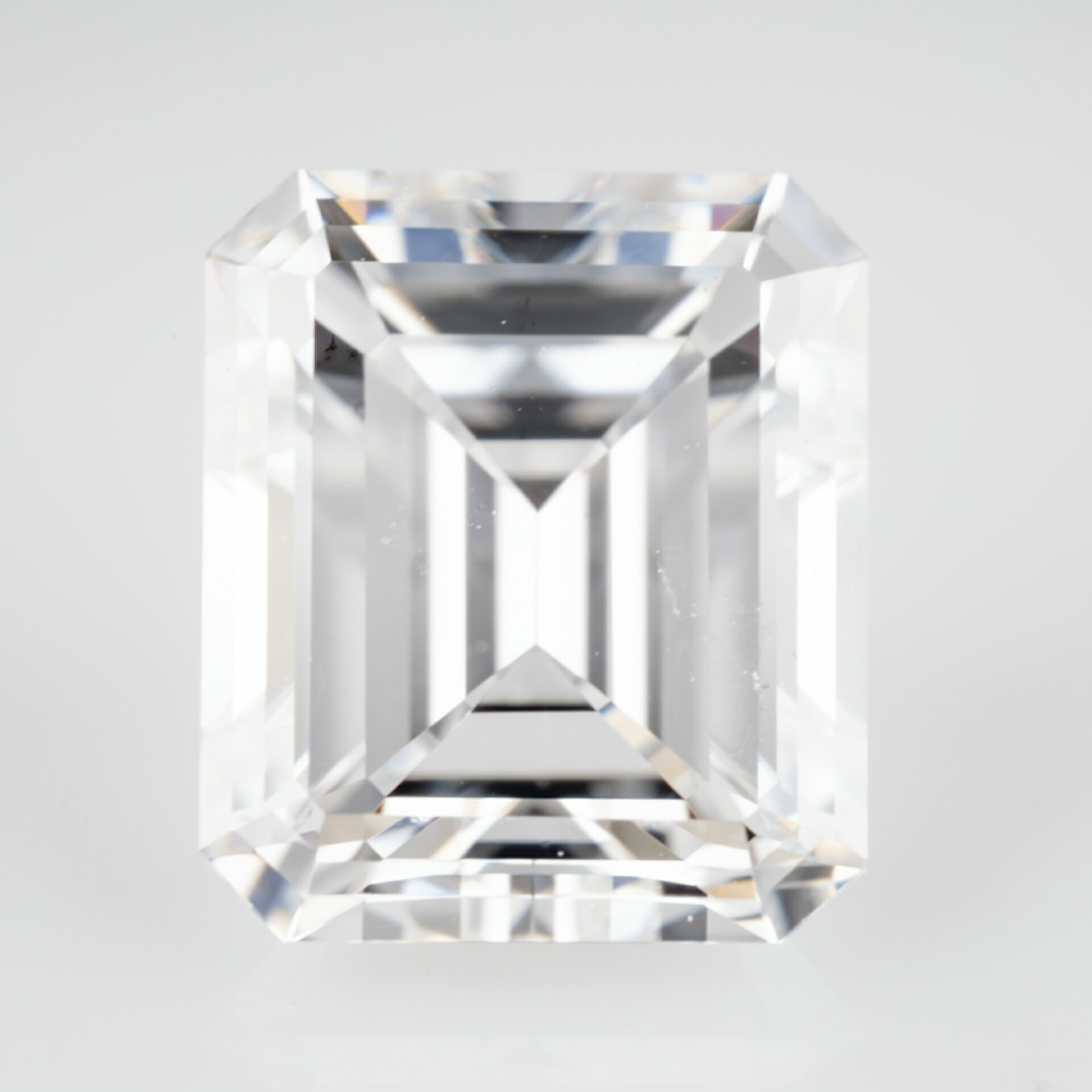 【中央宝石研究所ソーティング付】天然 ダイヤ 0.849ct (E-VS1-EM) エメラルドカット ルース【新品】