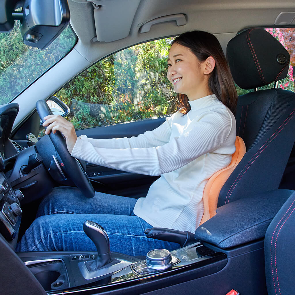 CuCuエクボ キュービーズ キュッキュッ 車用 腰用クッション インテリア ソファー ビーズクッション モカ キャロット 藍 ブラック クッション ギフト 腰痛対策 姿勢 デスクワーク [3]