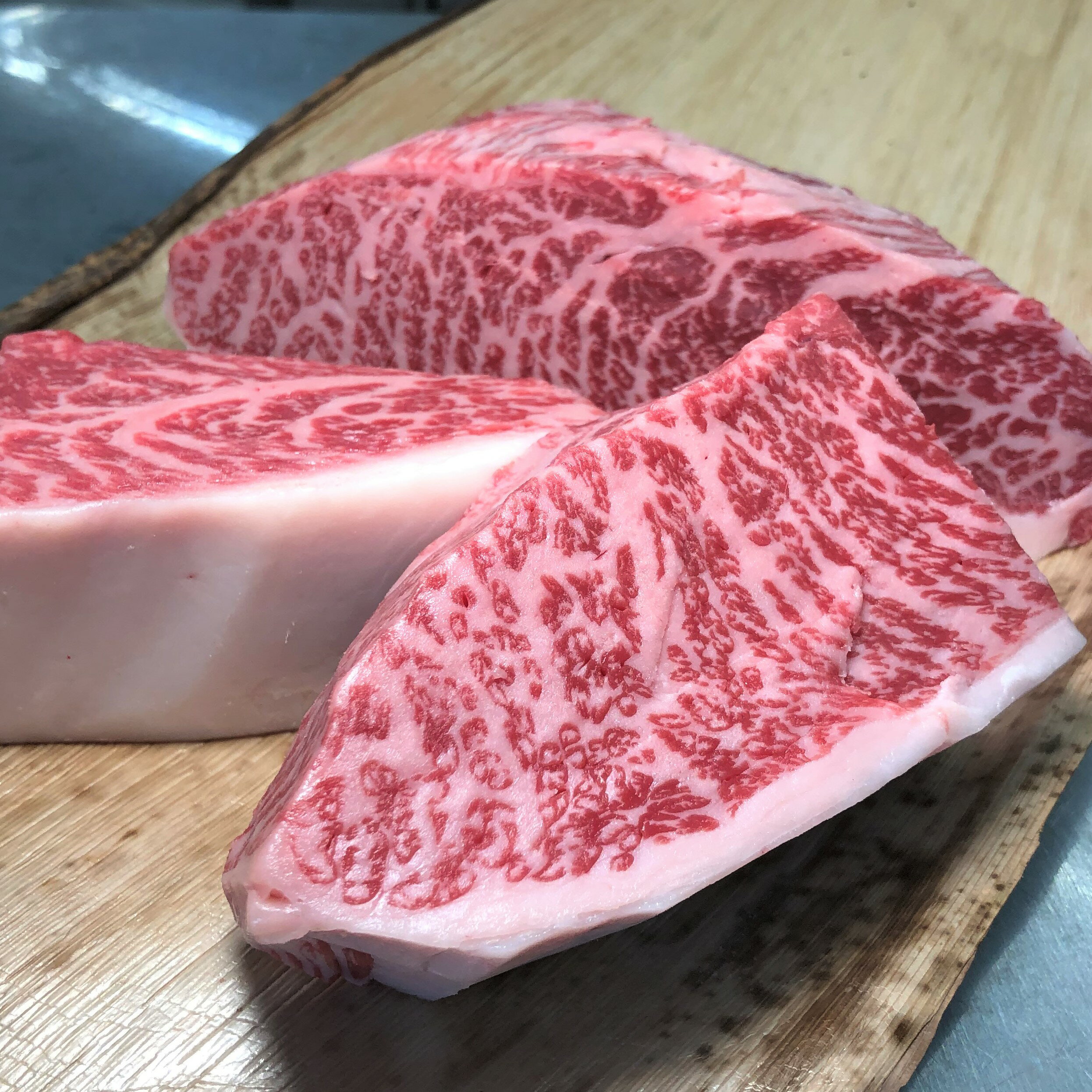 イチボステーキ 黒毛和種 A5 厚切り 赤身肉  牛肉 ランプ 肉 ステーキ 肉 イチボ 肉 牛 部位 通販 購入 お取り寄せ 誕生日 贈り物 贈答用 お祝い 内祝い 父の日 ギフト プレゼント 霜降り肉 イチボ 国内産