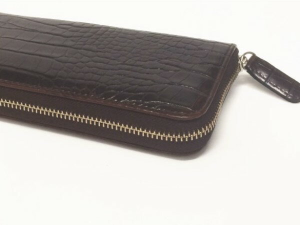 長財布　ラウンドファスナー　クロ