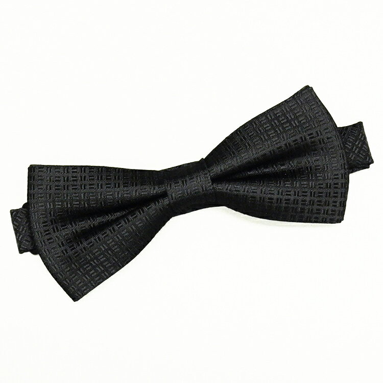 ◆ Formal accessory ◆ 蝶タイ（ワンタッチ） シルク素材を使った蝶ネクタイです。 簡単に付け外しできる蝶ネクタイです。 結婚式、披露宴、二次会、パーティーなどにタキシードやブラックスーツ、 ファンシータキシードなどとの組み合わせとしてご使用していただけます。 商品詳細 Butterfly　Tie　／　Bow Tie 蝶タイ・バタフライタイプ（中） 左右対称の剣先 色・柄 ブラック/黒 小紋風チェック &nbsp;仕様 ■シルク100％ ■3L(首回り約45cmまで調節可能) ■（約）幅6cm×長さ13cm ■日本製 ※化粧箱はありません　