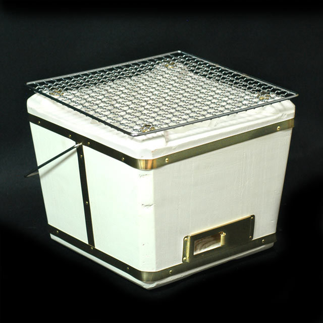 【七輪】 奥能登 天然珪藻土 切り出し七輪 角21号 ・網・敷き板・1回分の炭付