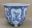 【盆栽鉢】 時代鉢 有田焼 草花紋染付六角鉢(一辺32.5cm 無傷)いよじ園