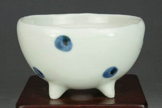 【盆栽鉢】 砥部焼 [梅乃瀬窯] 呉須水玉紋丸鉢（小サイズ） 【径：9.2cm】【伊予路園】【ミニ鉢〜小鉢】