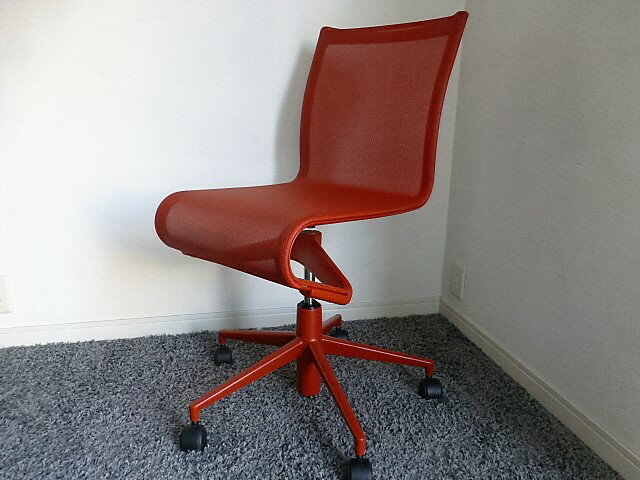 カッシーナ　イクスシー　ローリングフレームチェア　赤色【中古オフィス家具】【中古】【アウトレット】【オフィス家具】【オフィスチェア】
